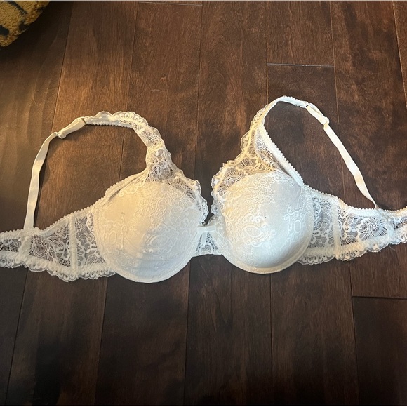 Lace Bra - Picture 2 of 4